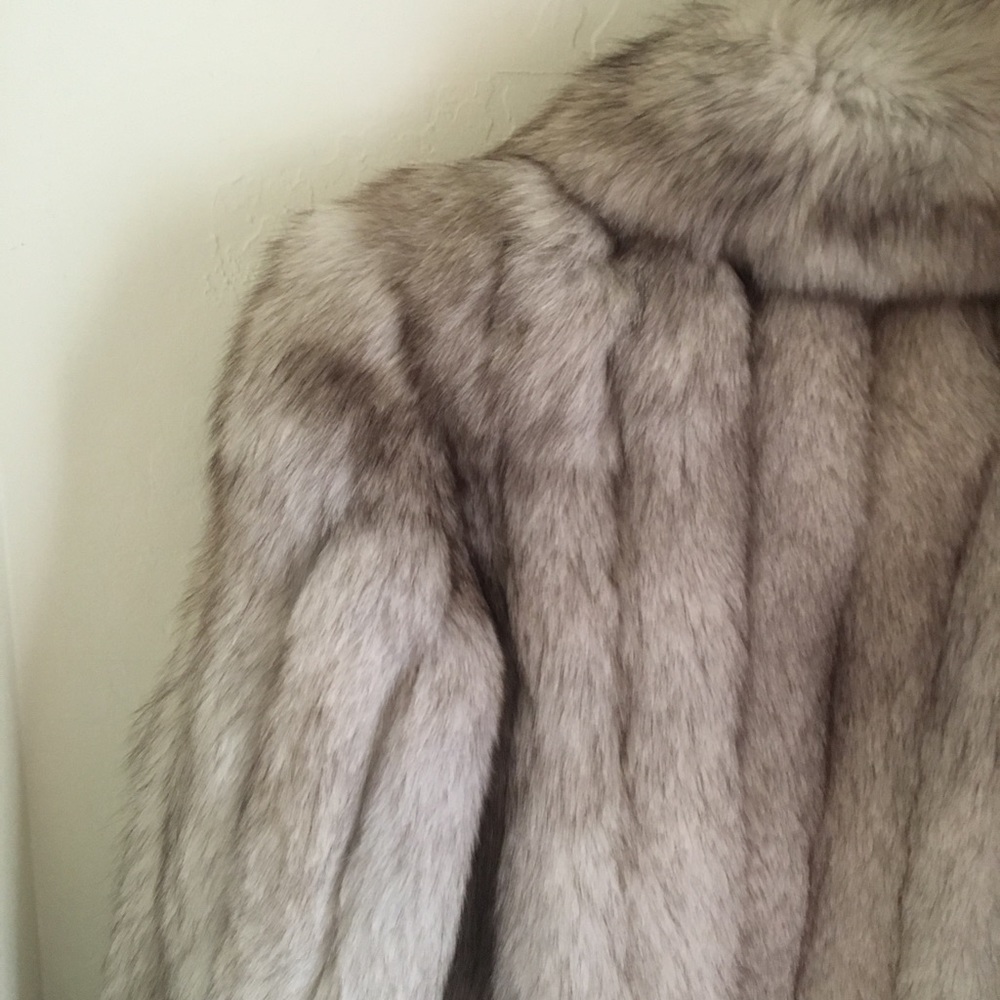 ✨ Luxurious Genuine Blue Fox Fur Coat – Plush, Silvery & Stunning ✨ - Picture 5 of 7